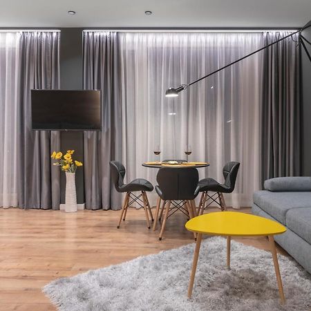 Enjoy Studio Varna Esterno foto