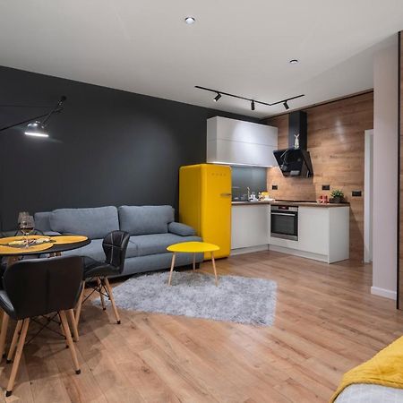 Enjoy Studio Varna Esterno foto