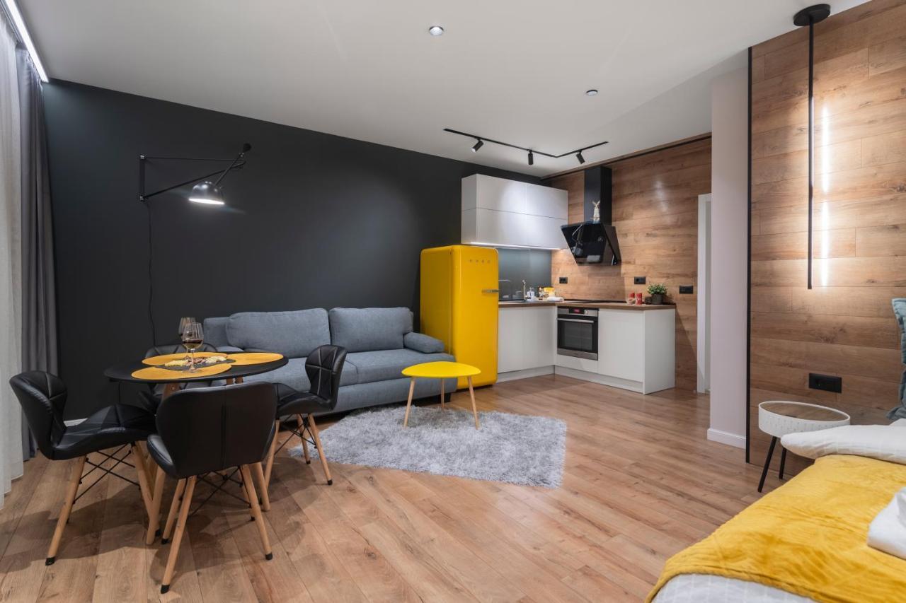 Enjoy Studio Varna Esterno foto